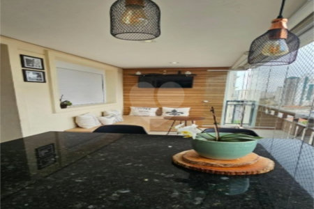 Apartamento à venda com 3 quartos, sendo 1 suíte,  em Vila Regente Feijó, São Paulo, SP