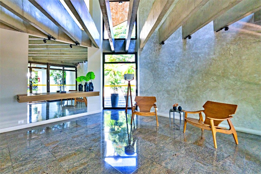 Apartamento à venda com 3 suítes em Campo Belo, São Paulo, SP