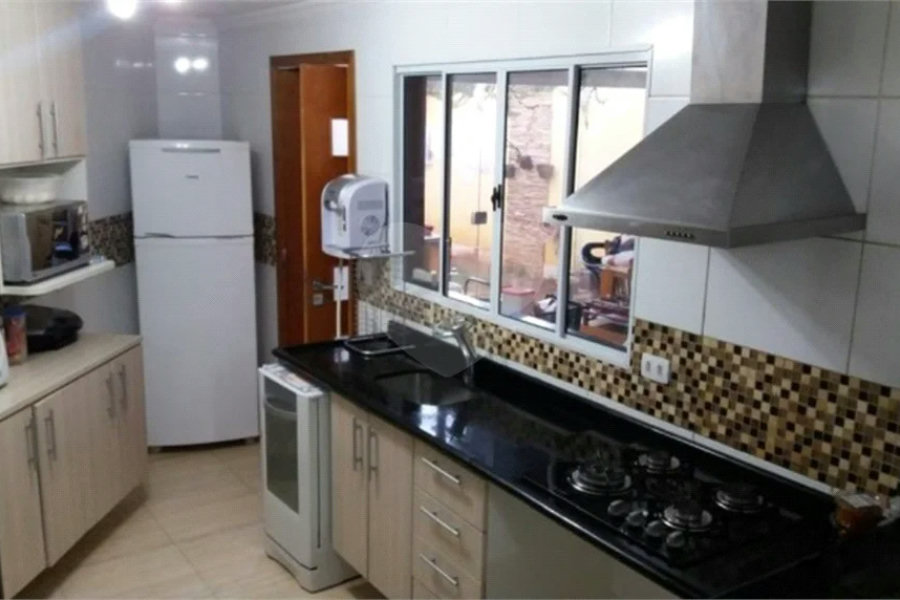 Casa à venda com 3 quartos, sendo 1 suíte, em Jabaquara, São Paulo, SP
