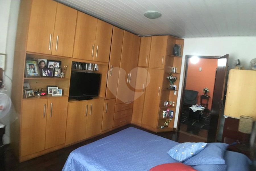 Sobrado à venda com 3 quartos em Parada Inglesa, São Paulo, SP