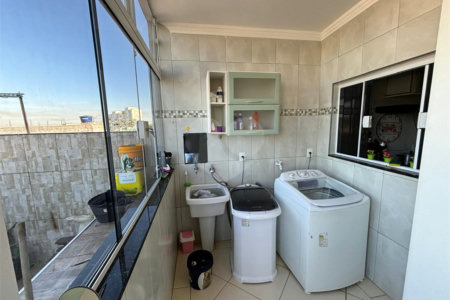Casa à venda com 3 quartos, sendo 1 suíte, em Jardim Imperador, Salto, SP
