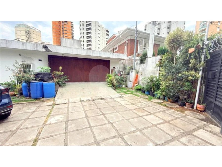 Casa à venda com 4 quartos, sendo 3 suítes, em Santana, São Paulo, SP