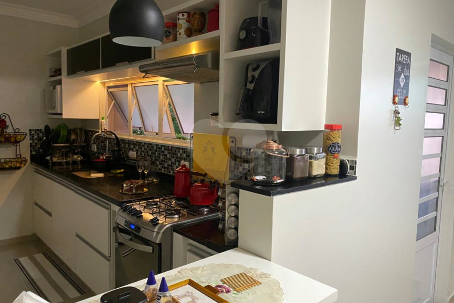 Sobrado à venda com 2 quartos, sendo 1 suíte, em Horto, São Paulo, SP