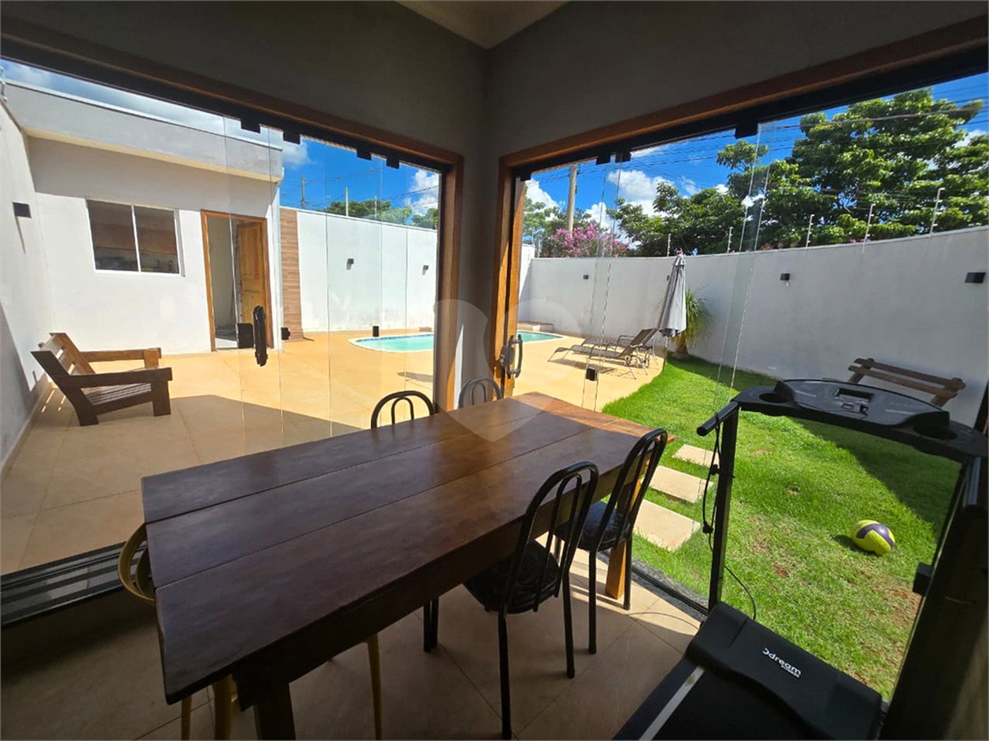 Casa à venda com 3 quartos, sendo 1 suíte,  em Portal dos Pinheiros II, Itapetininga, SP