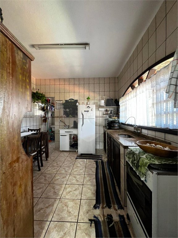 Casa à venda com 3 quartos, sendo 1 suíte, no Centro, Guararema, SP