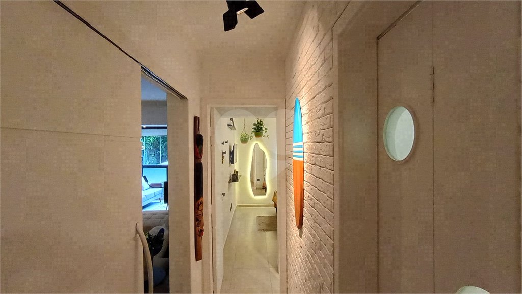 Apartamento à venda com 2 quartos, sendo 1 suíte, em Pitangueiras, Guarujá, SP