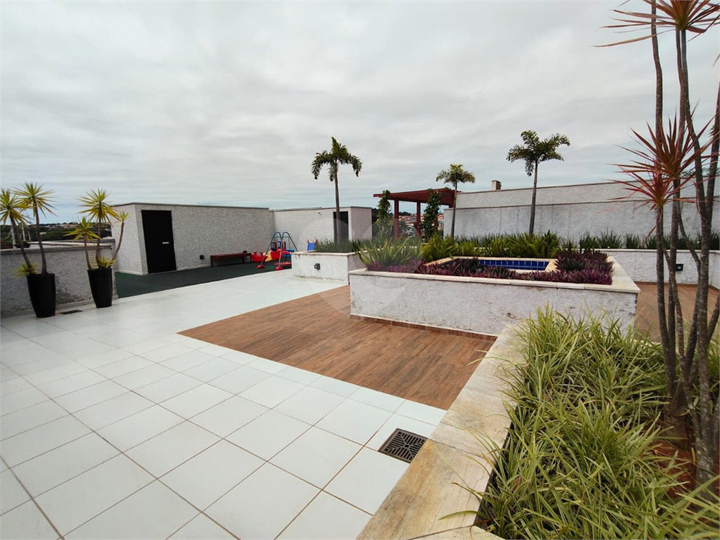 Apartamento à venda ou para alugar com 3 quartos, sendo 2 suítes, em Vila Ginez, Itapetininga, SP