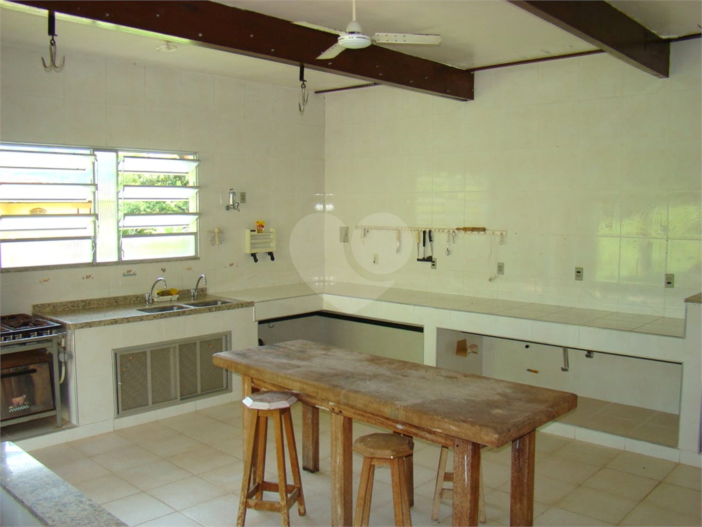 Fazenda à venda com 7 quartos, sendo 3 suítes, em Professor Souza, Casimiro de Abreu, RJ