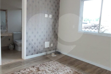 Casa à venda com 3 suítes no condomínio Figueira Garden, Atibaia - SP