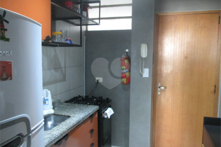 APARTAMENTO TODO REFORMADO!! 1 dormitório. Bairro da Bela Vista. Área Útil: 36 m².