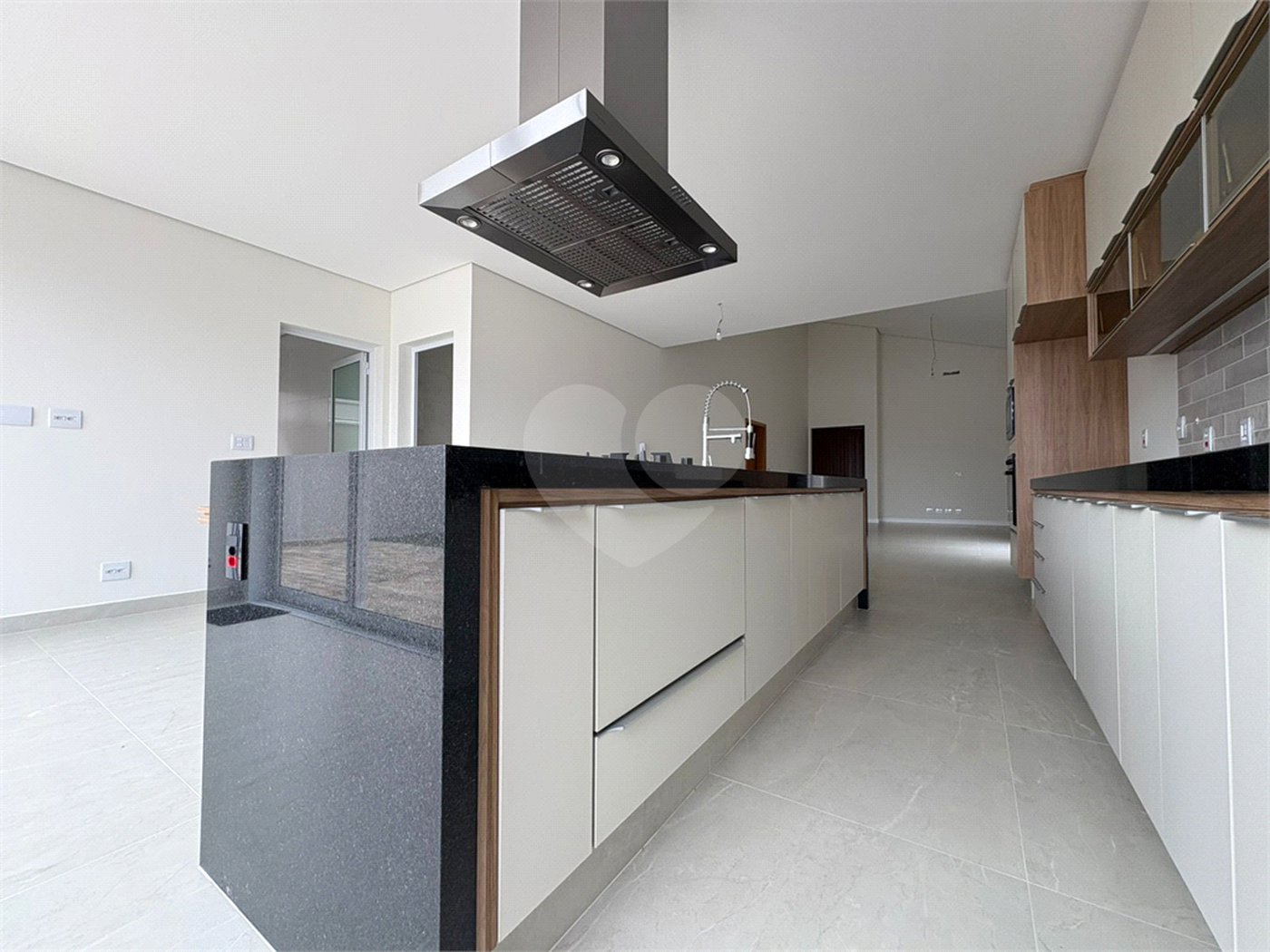 – CONDOMINIO FABER 4