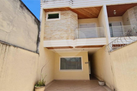 Excelente Sobrado à venda no Ipiranga c/ 220m2 - 4 Suítes/2 Vagas - 600 m. metrô Sacomã