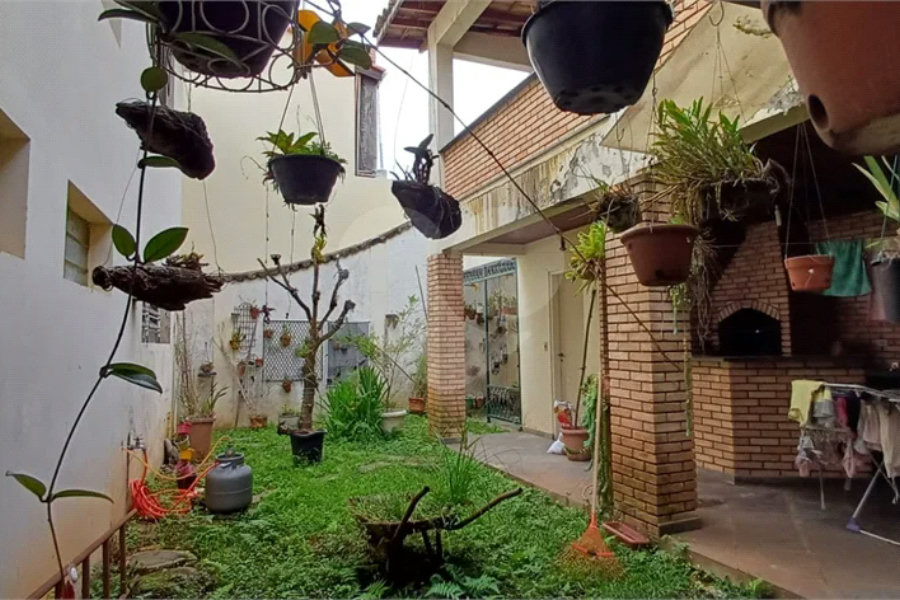 Sobrado à venda com 5 quartos, sendo 1 suíte, em Tremembé, São Paulo, SP