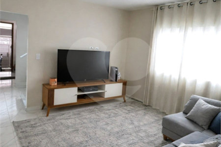 Sobrado à venda com 7 quartos, sendo 1 suíte, em Americanópolis, São Paulo, SP