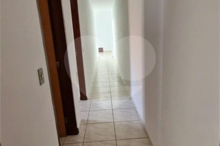 Sobrado à venda com 4 quartos, sendo 1 suíte, em Jardim Hubert, Indaiatuba, SP