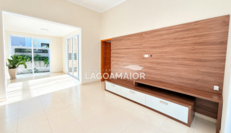 Casa à venda com 3 quartos, sendo 1 suíte, no condomínio Portal das Àguas, Três Lagoas - MS