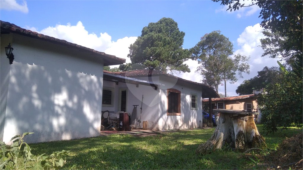 Casa à venda com 5 quartos, sendo 3 suítes, no condomínio Alpes da Cantareira, Mairiporã - SP