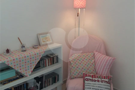 Apartamento à venda com 3 quartos, sendo 1 suíte, em Bom Retiro, São Paulo, SP