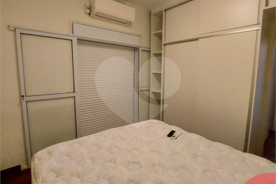 Sobrado à venda com 3 quartos, sendo 2 suítes, em Vila Romero, São Paulo, SP