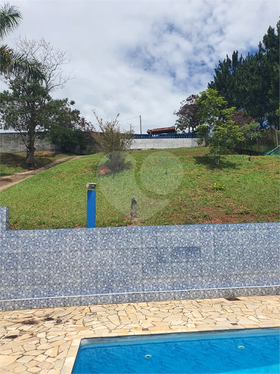 Chácara à venda com 4 quartos, sendo 1 suíte, no Centro, Santa Isabel, SP