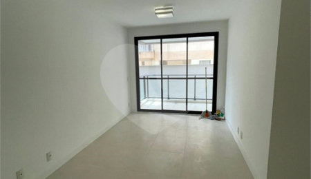 Apartamento à venda com 3 quartos, sendo 1 suíte,  em Maracanã, Rio de Janeiro, RJ