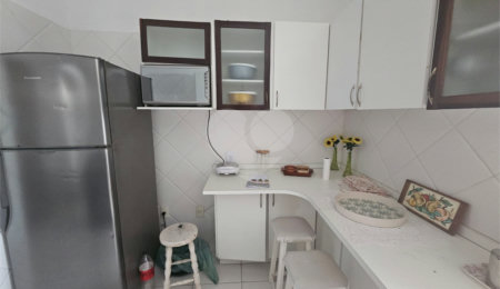 Cobertura à venda com 3 quartos, sendo 1 suíte,  no Centro, Cabo Frio, RJ