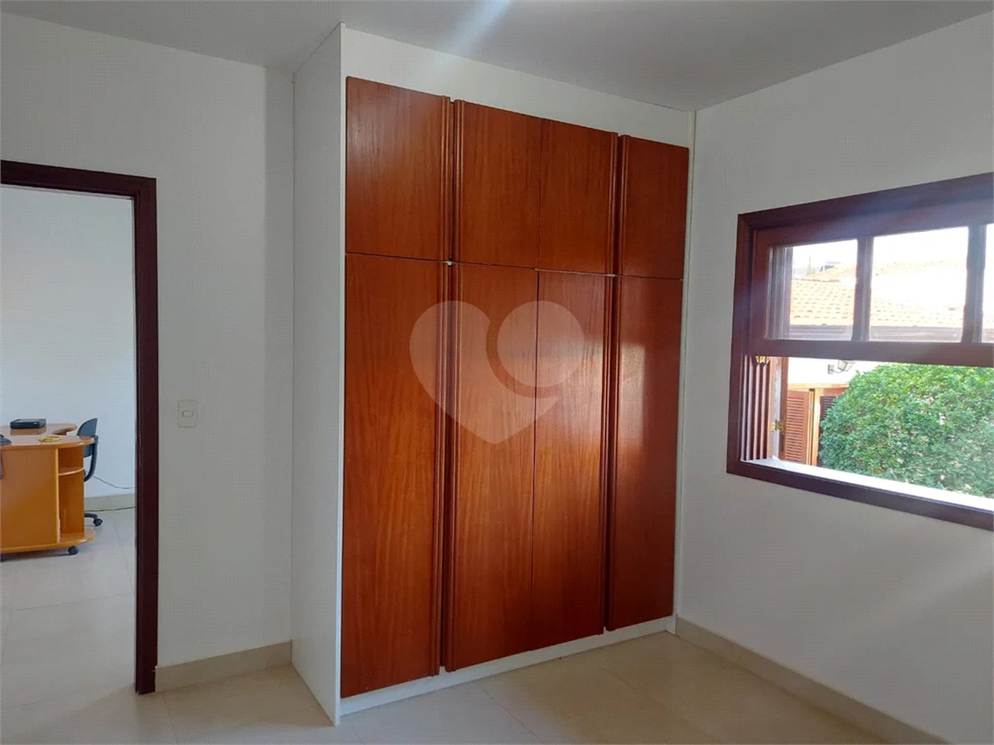 Casa à venda com 4 quartos, sendo 3 suítes, no Centro, Vinhedo, SP