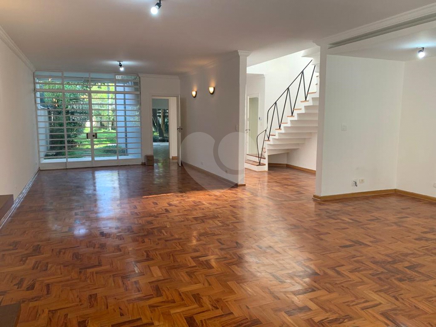 Casa à venda com 4 quartos, sendo 2 suítes, em Brooklin, São Paulo, SP