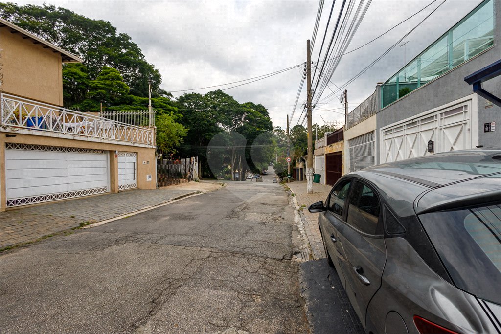 Sobrado à venda com 3 quartos em Butantã, São Paulo, SP