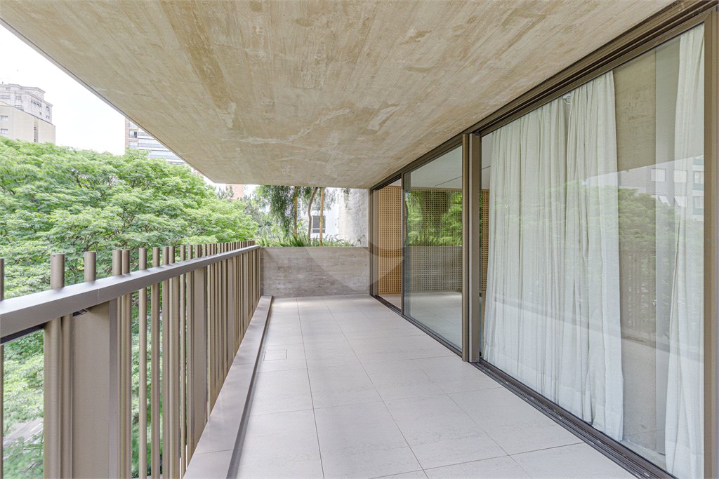 Apartamento à venda com 4 suítes em Moema, São Paulo, SP