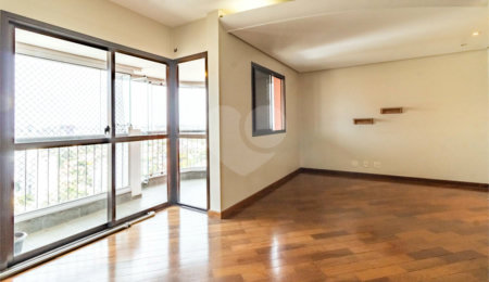 Apartamento à venda com 3 quartos, sendo 1 suíte,  em Sumarezinho, São Paulo, SP