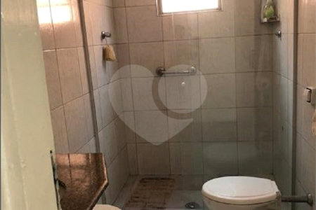 Sobrado à venda com 2 quartos em Vila Vitório Mazzei, São Paulo, SP
