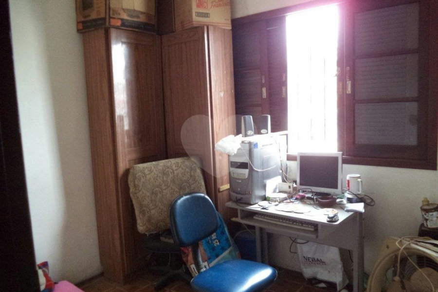Casa Térrea à venda com 3 suítes em Parque Peruche, São Paulo, SP