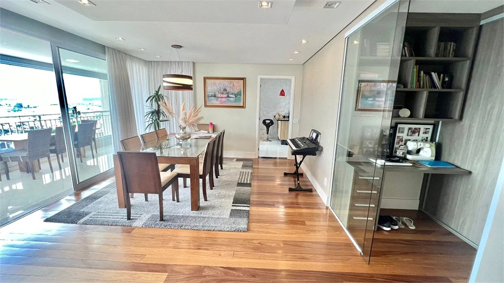 Apartamento à venda com 3 suítes em Jardim Monte Kemel, São Paulo, SP