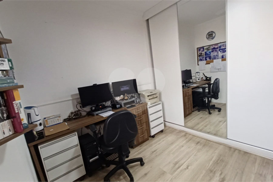 Casa à venda com 3 quartos, sendo 1 suíte, no condomínio Residencial Morada do Horto, São Paulo - SP