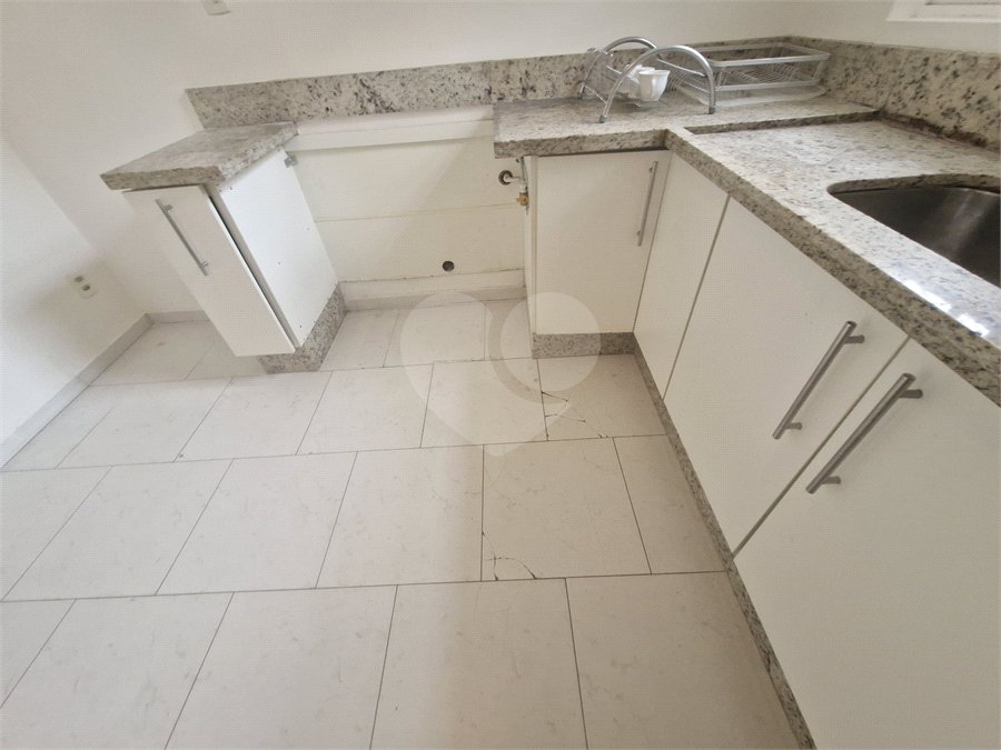Casa para alugar com 4 quartos, sendo 2 suítes, no condomínio Fairmont, São Paulo - SP