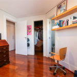 Cobertura à venda com 4 quartos, sendo 3 suítes,  em Vila Uberabinha, São Paulo, SP
