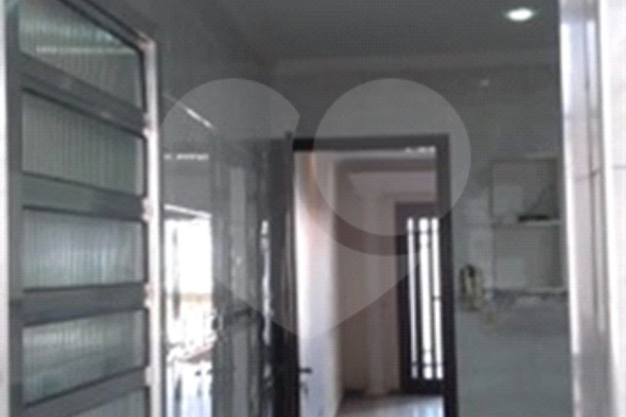 Sobrado à venda com 3 quartos, sendo 1 suíte, em Tremembé, São Paulo, SP