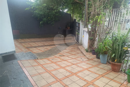 Casa Térrea à venda com 3 quartos, sendo 1 suíte,  em Campininha, São Paulo, SP