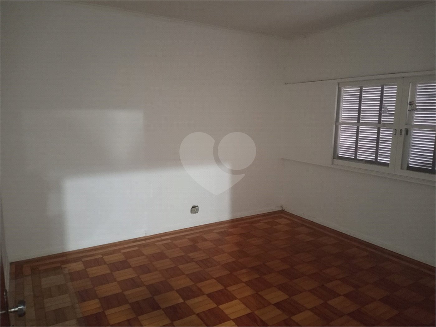 Casa Térrea à venda ou para alugar com 3 quartos, sendo 1 suíte, em Caxingui, São Paulo, SP