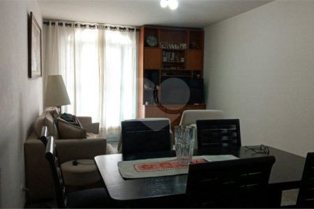 Sobrado à venda com 3 quartos em Jardim Umarizal, São Paulo, SP