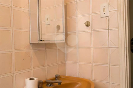 Casa à venda com 6 quartos, sendo 5 suítes,  em Vila do Encontro, São Paulo, SP