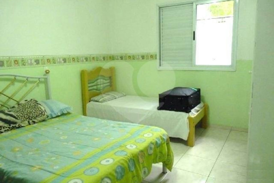 Sobrado à venda com 3 quartos, sendo 1 suíte, em Parque Continental II, Guarulhos, SP