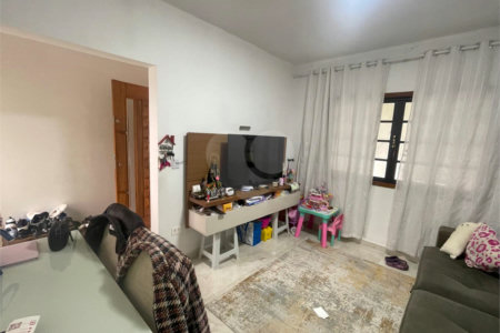 Casa Térrea à venda com 2 quartos, sendo 1 suíte, em Vila Suissa, Mogi das Cruzes, SP