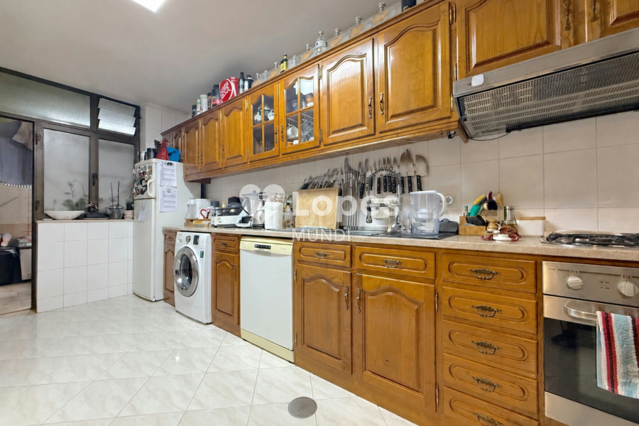 Apartamento T3 à venda em Rio Tinto, Gondomar, Portugal – Mobiliado