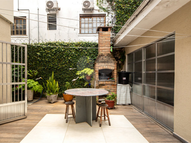 Casa à venda com 3 quartos, sendo 1 suíte,  em Campo Belo, São Paulo, SP