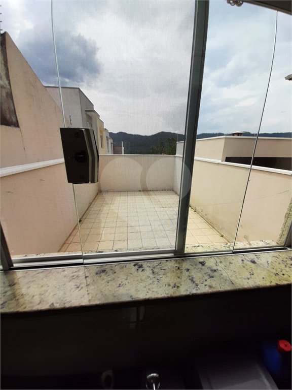 Sobrado à venda com 3 quartos, sendo 1 suíte, em Vila Suissa, Mogi das Cruzes, SP