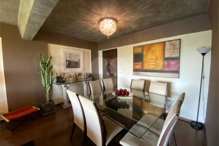 Apartamento à venda com 3 quartos, sendo 1 suíte,  em Vila Romana, São Paulo, SP