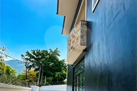 Casa à venda com 3 quartos, sendo 1 suíte, em Vargem Pequena, Rio de Janeiro, RJ