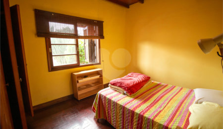 Chácara à venda com 3 quartos, sendo 1 suíte,  em Capuava, São Roque, SP